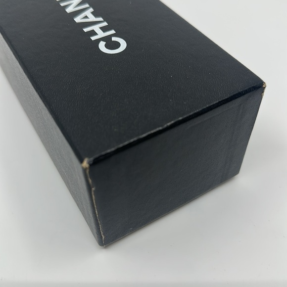 CHANEL Quilted Black Eye/ Sunglass Case With Box - Picture 8 of 9